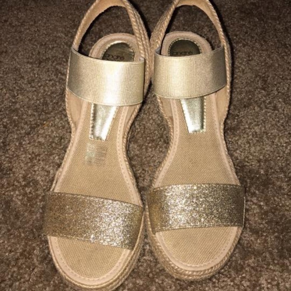 Andre Assous wedge sandals. Gold